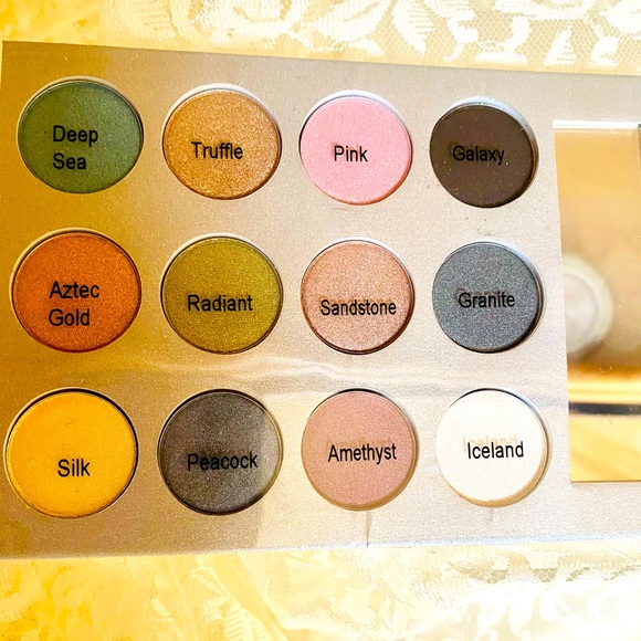 💄ULTA💄BEST OF COLLECTION 👁 & 💋PALLET NWT🎨 - Picture 3 of 6